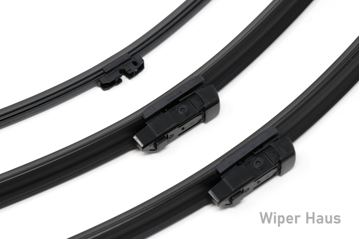 2 bosch aerotwin front wiper blades and 1 bosch rear wiper blade on white background