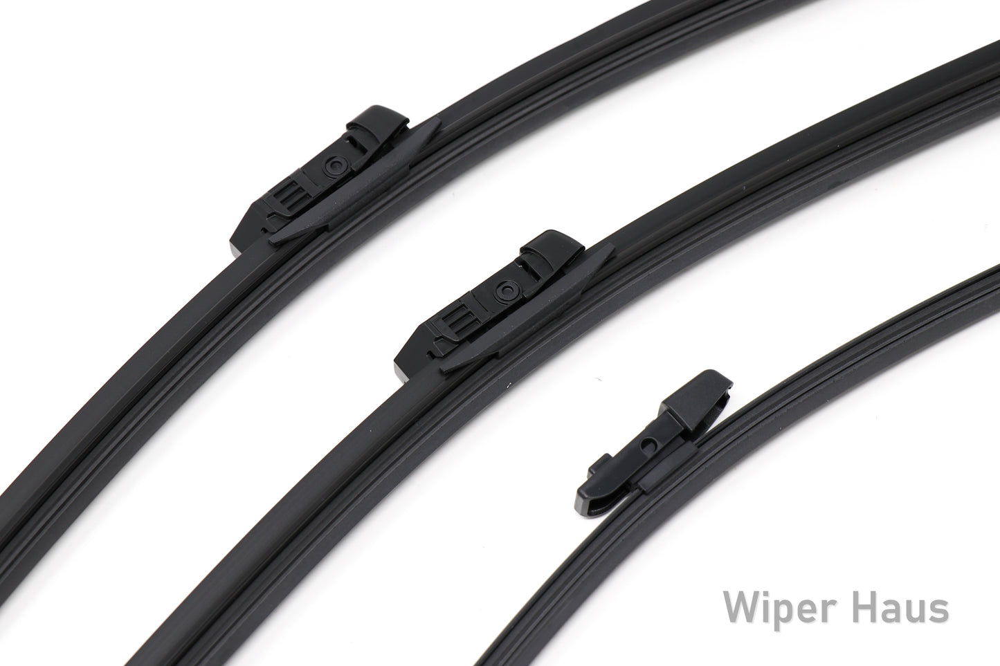 2 bosch aerotwin front wiper blades and 1 bosch rear wiper blade on white background