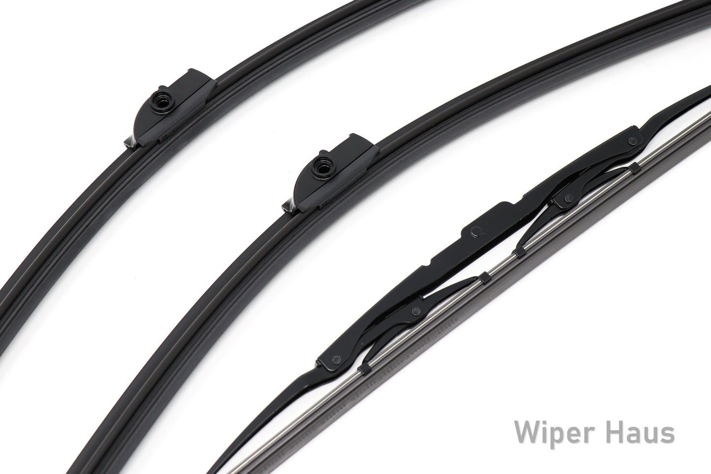 2 bosch aerotwin front wiper blades and 1 bosch rear wiper blade on white background