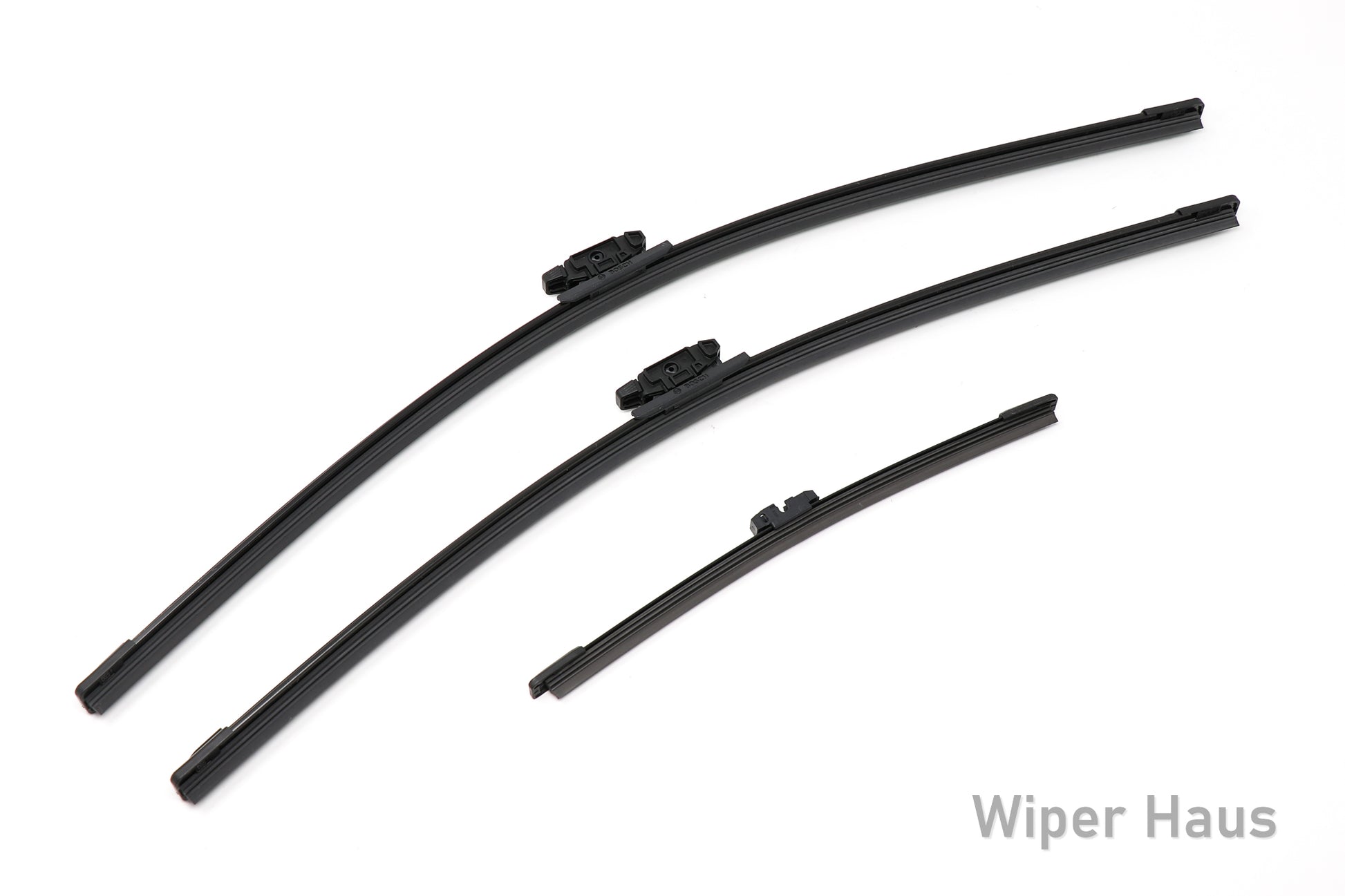 2 bosch aerotwin front wiper blades and 1 bosch rear wiper blade on white background