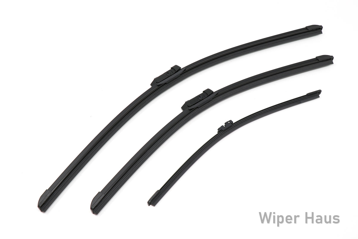 2 bosch aerotwin front wiper blades and 1 bosch rear wiper blade on white background