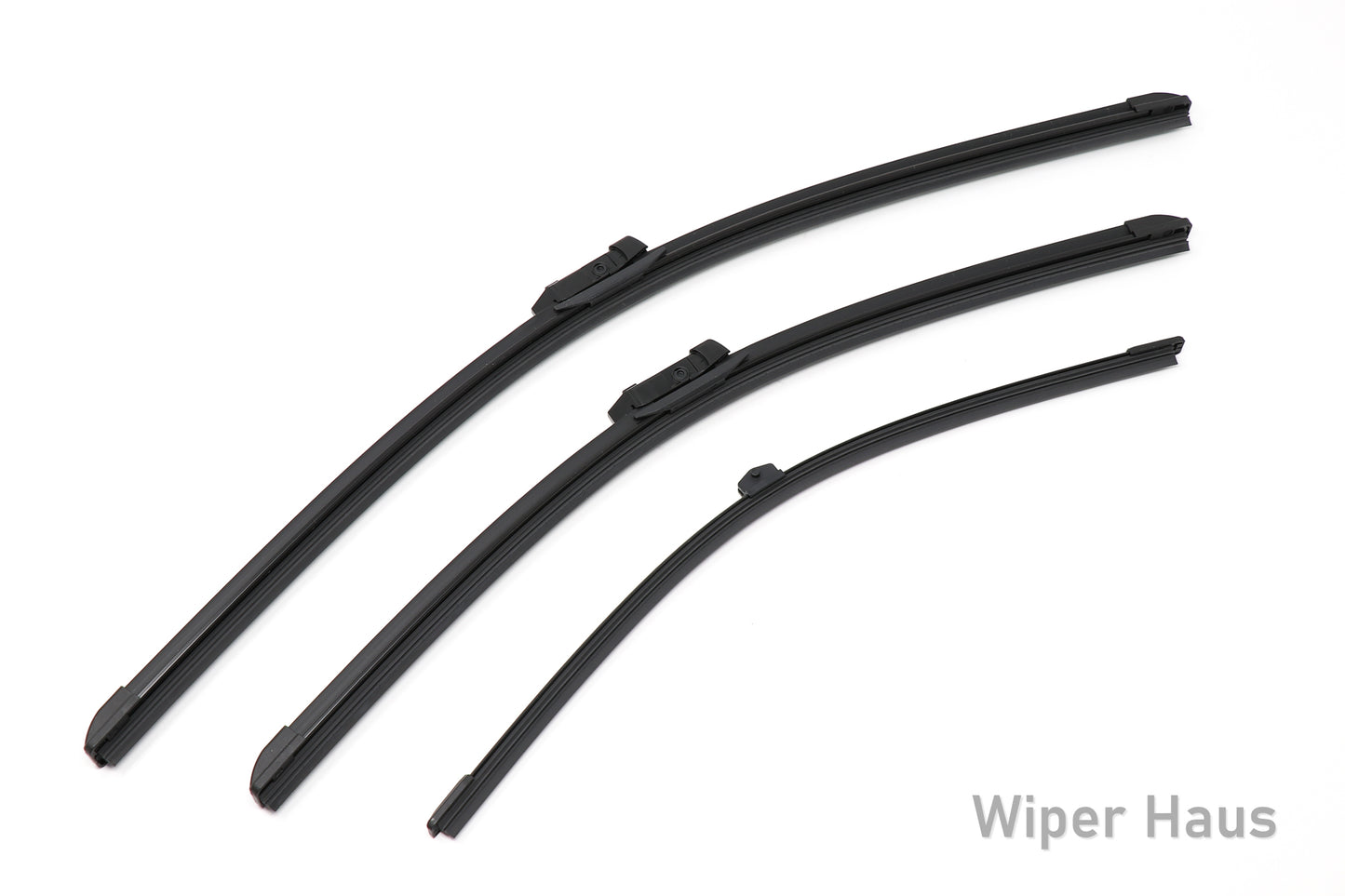 2 bosch aerotwin front wiper blades and 1 bosch rear wiper blade on white background