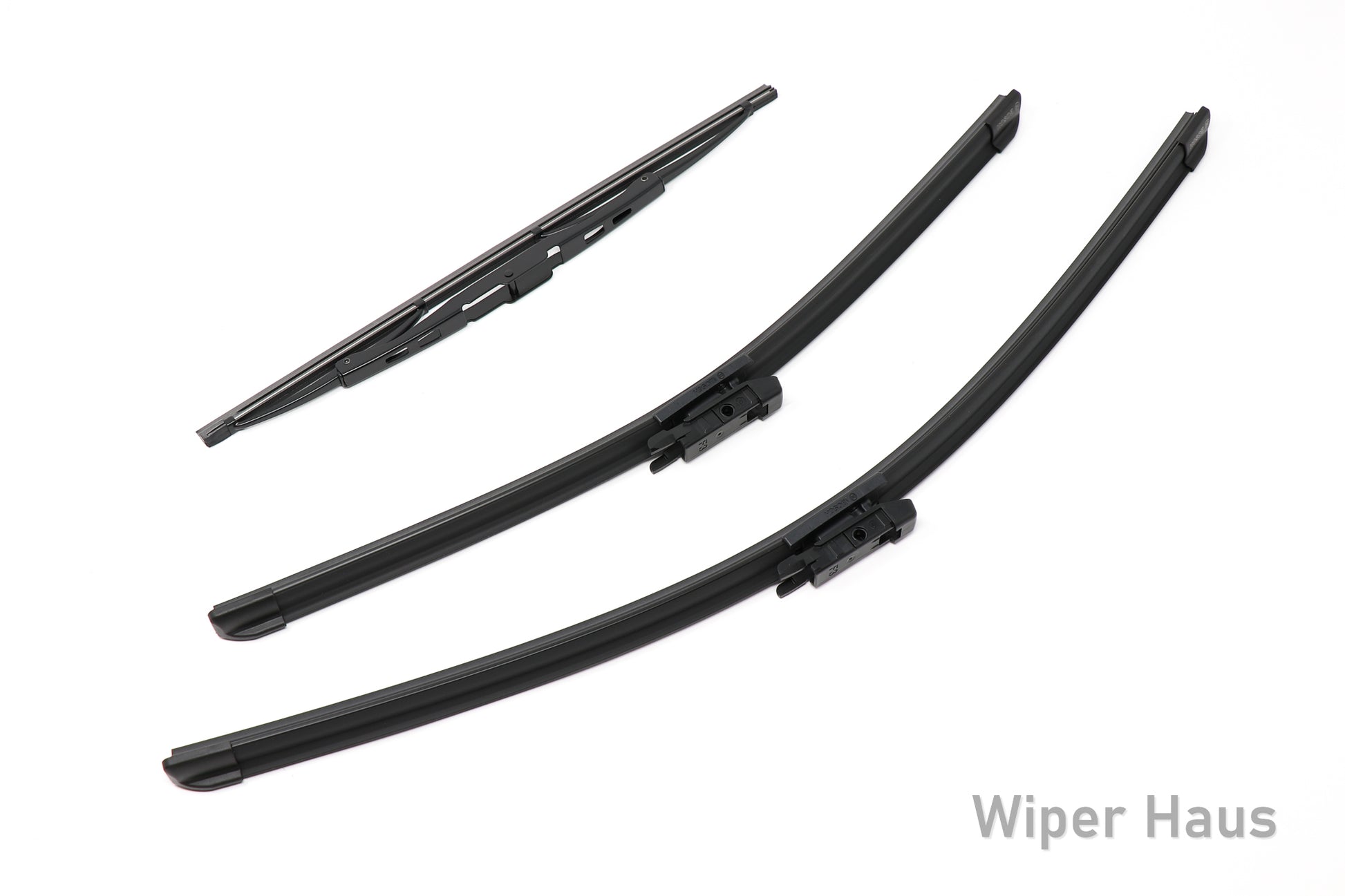 2 bosch aerotwin front wiper blades and 1 bosch rear wiper blade on white background