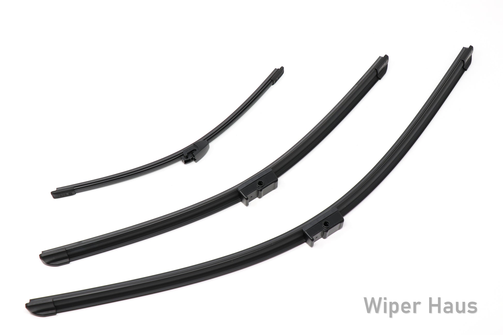 2 bosch aerotwin front wiper blades and 1 bosch rear wiper blade on white background