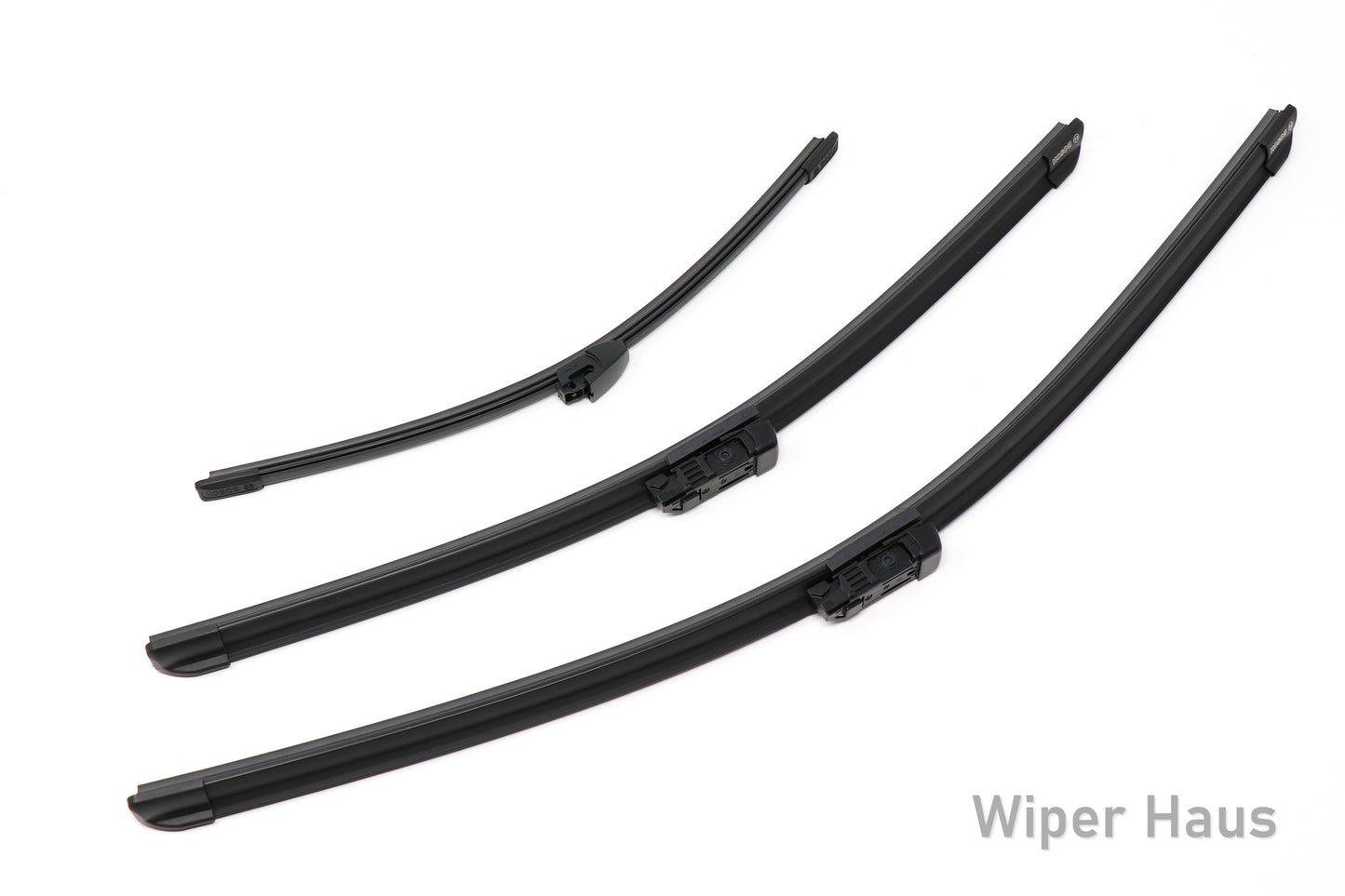 2 bosch aerotwin front wiper blades and 1 bosch rear wiper blade on white background