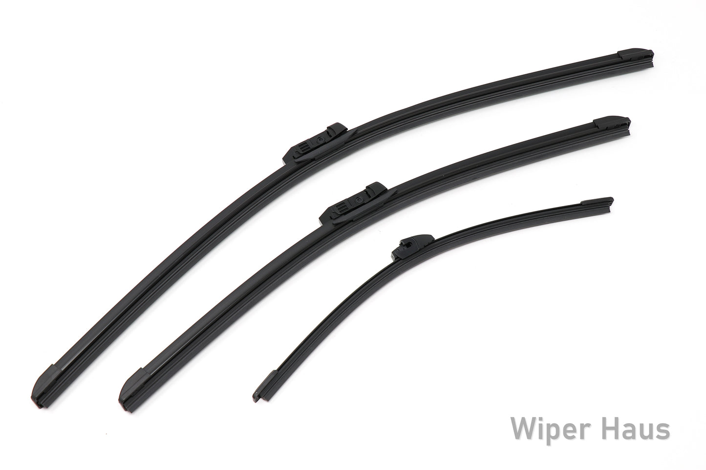 2 bosch aerotwin front wiper blades and 1 bosch rear wiper blade on white background