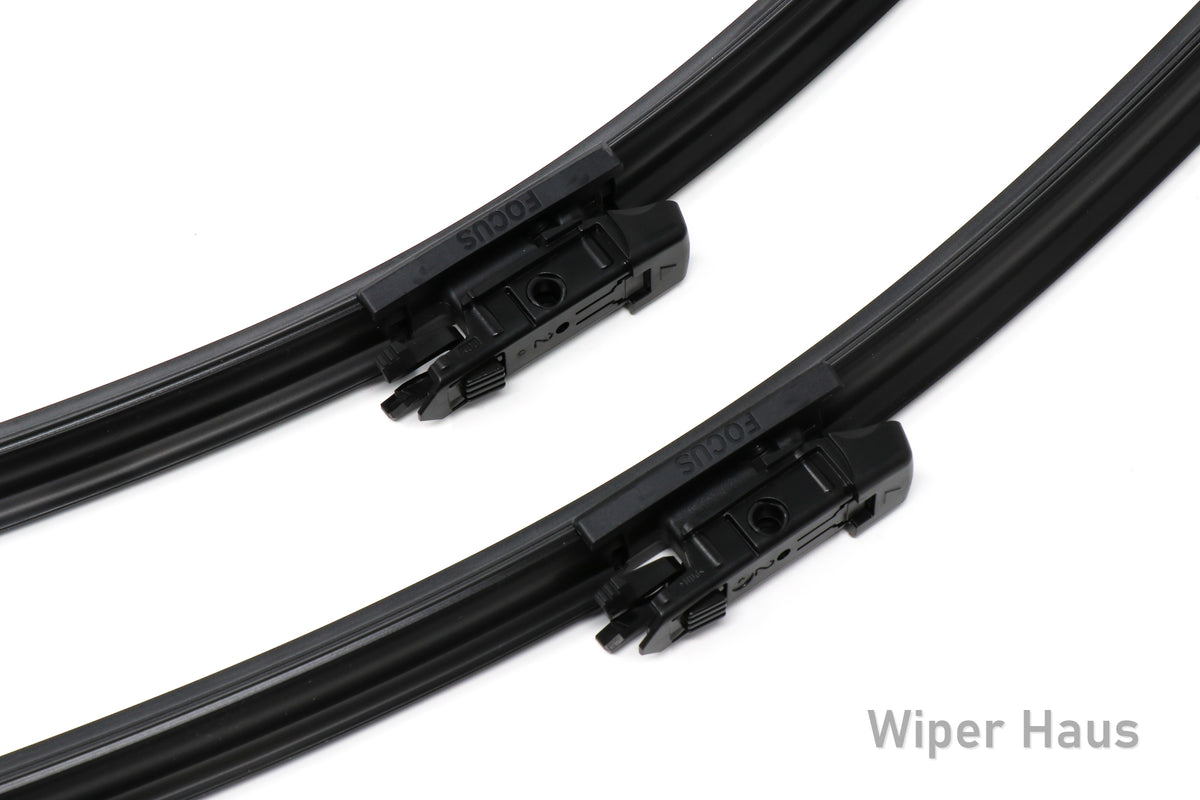 Detail view of Bosch FOCUS front wiper blades