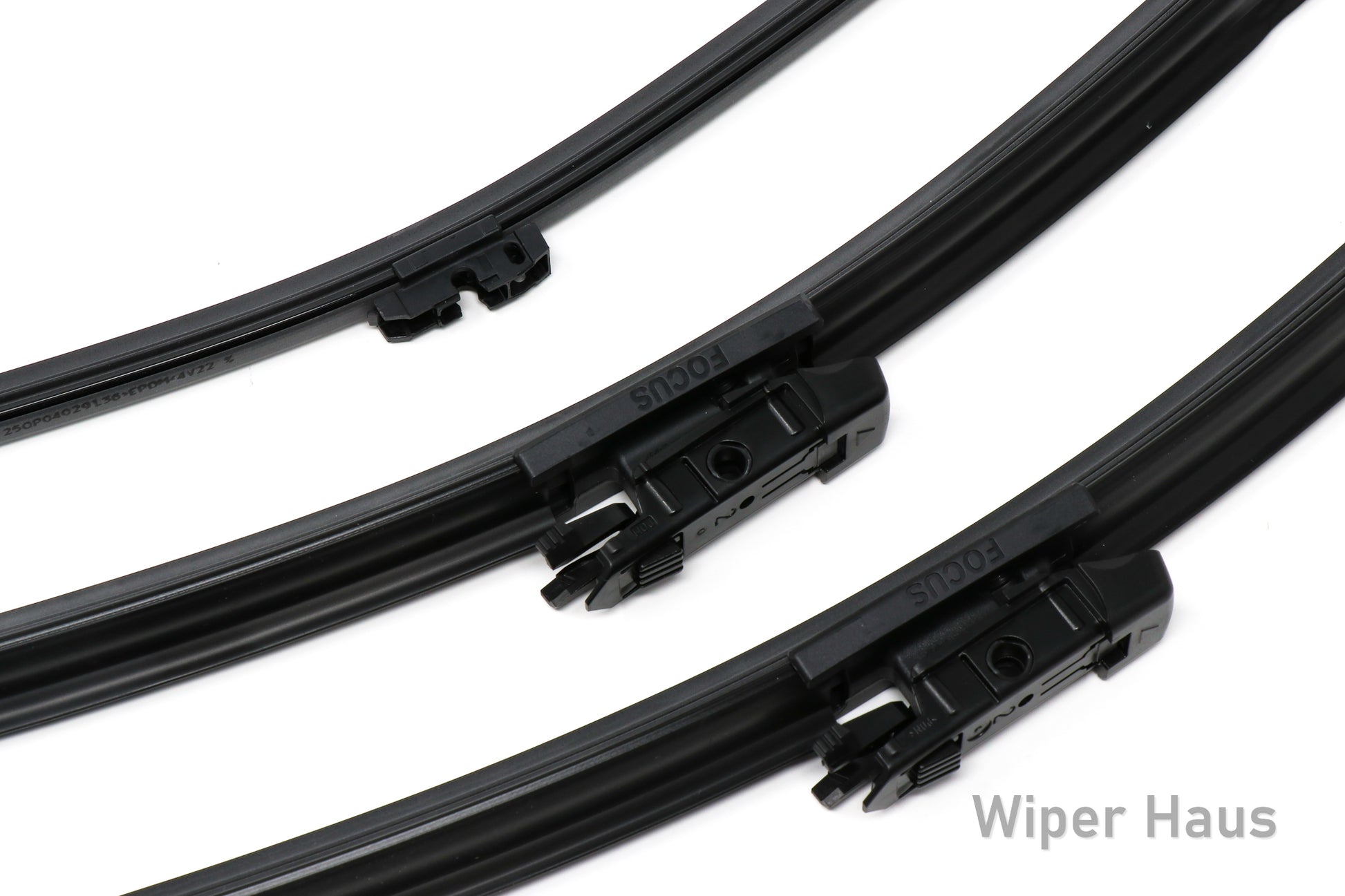 Detail view of Bosch FOCUS front and rear wiper blades