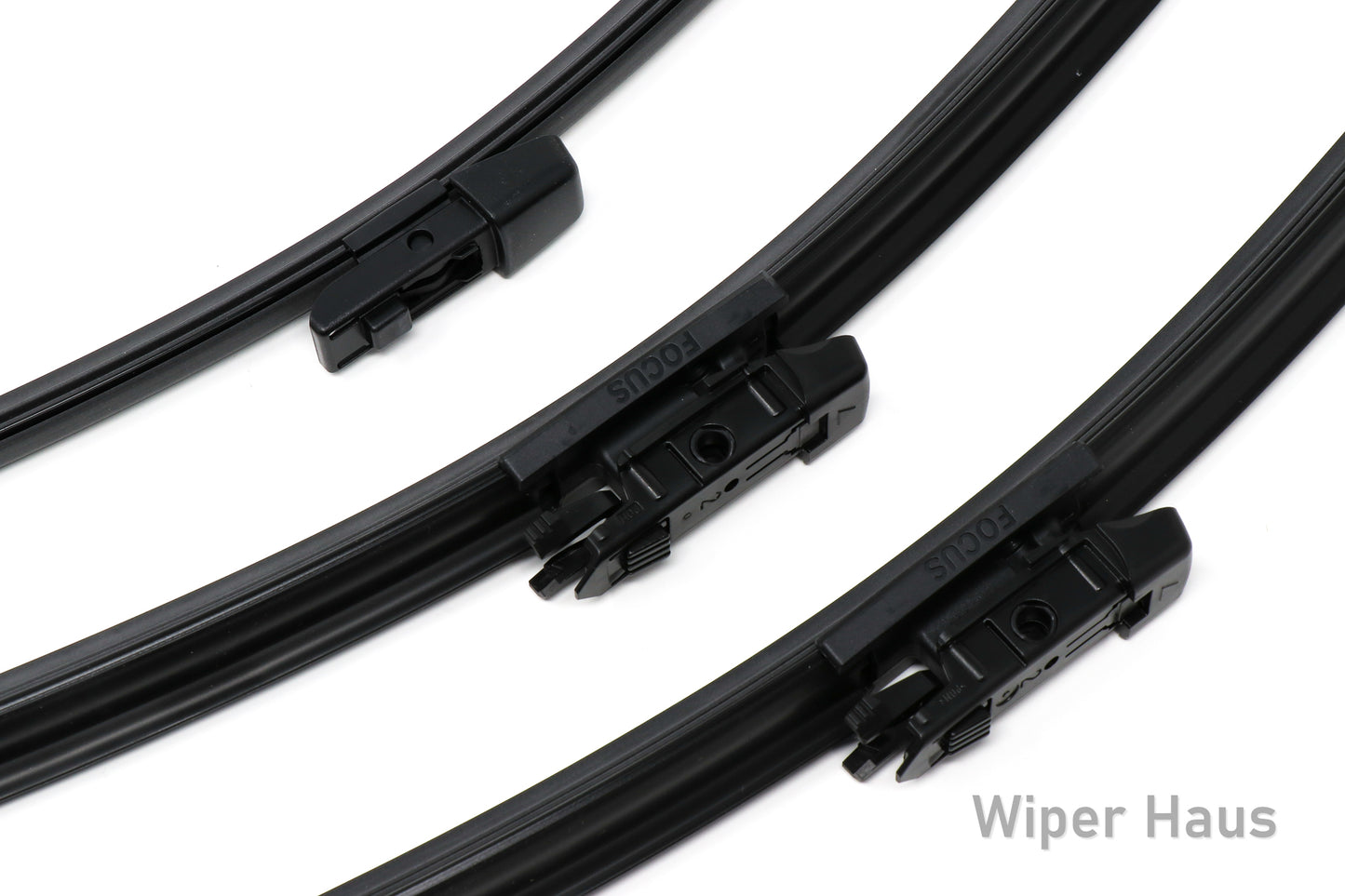 Detail view of Bosch FOCUS front and rear wiper blades