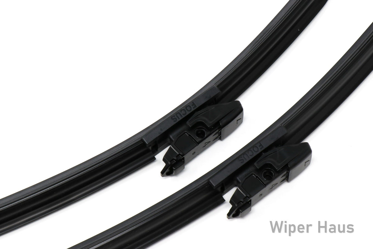 Detail view of Bosch FOCUS front wiper blades