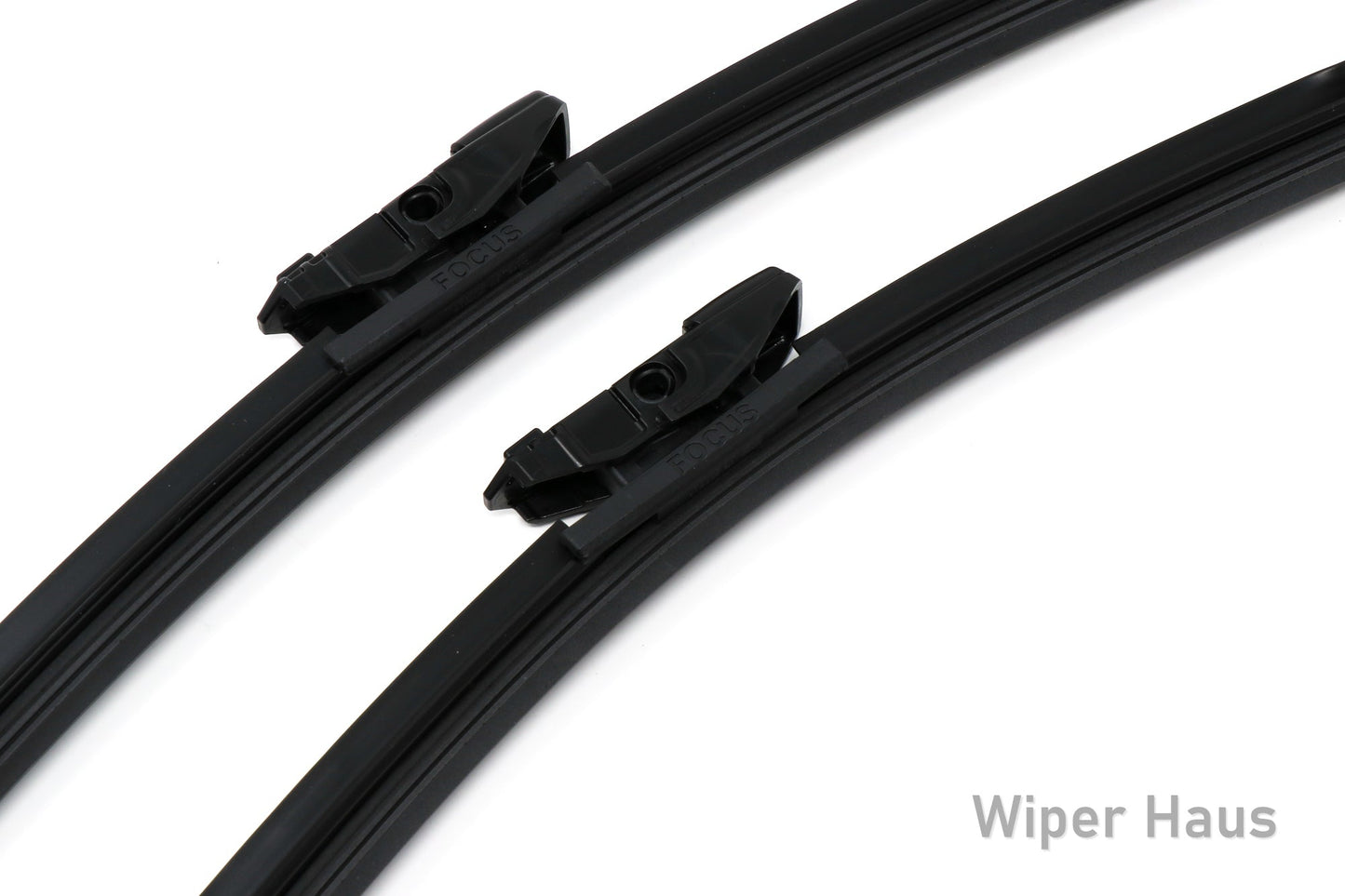 Detail view of Bosch FOCUS front wiper blades