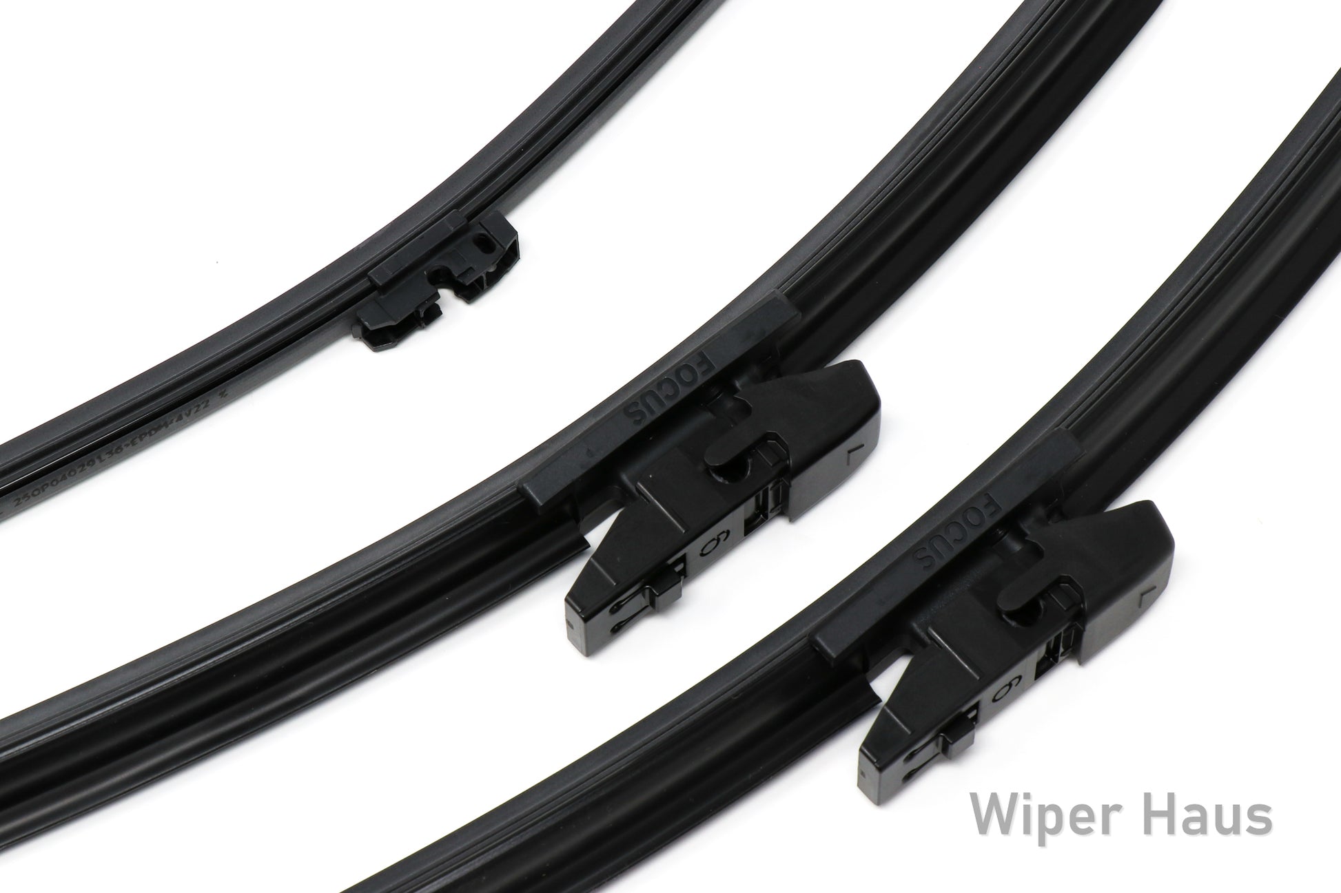 Detail view of Bosch FOCUS front and rear wiper blades
