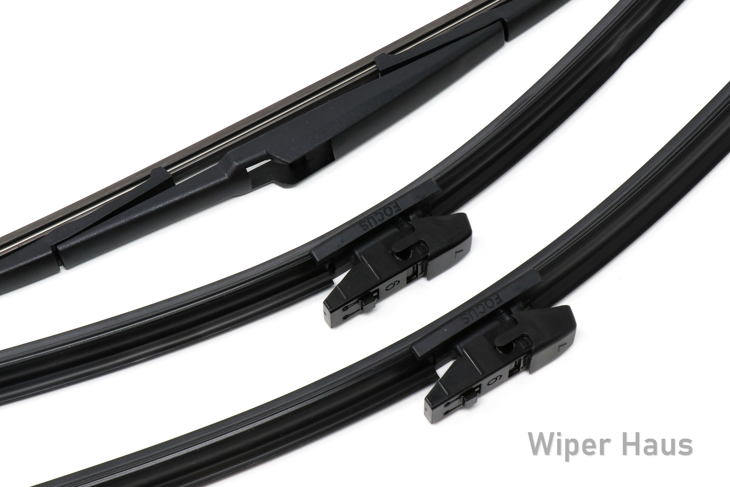 Detail view of Bosch FOCUS front and rear wiper blades