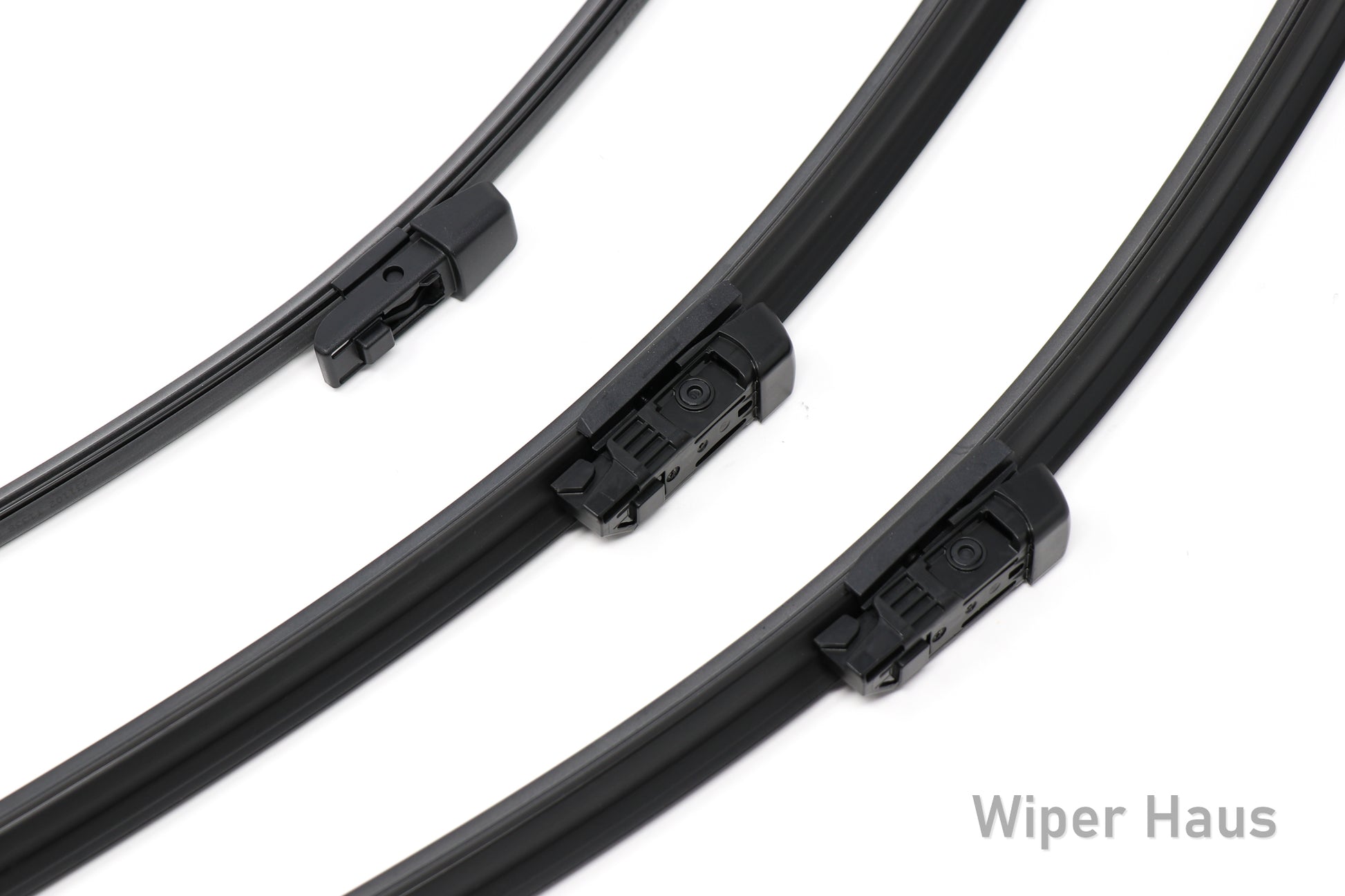 2 bosch aerotwin front wiper blades and 1 bosch rear wiper blade on white background