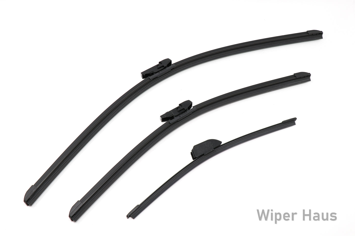 2 bosch aerotwin front wiper blades and 1 bosch rear wiper blade on white background