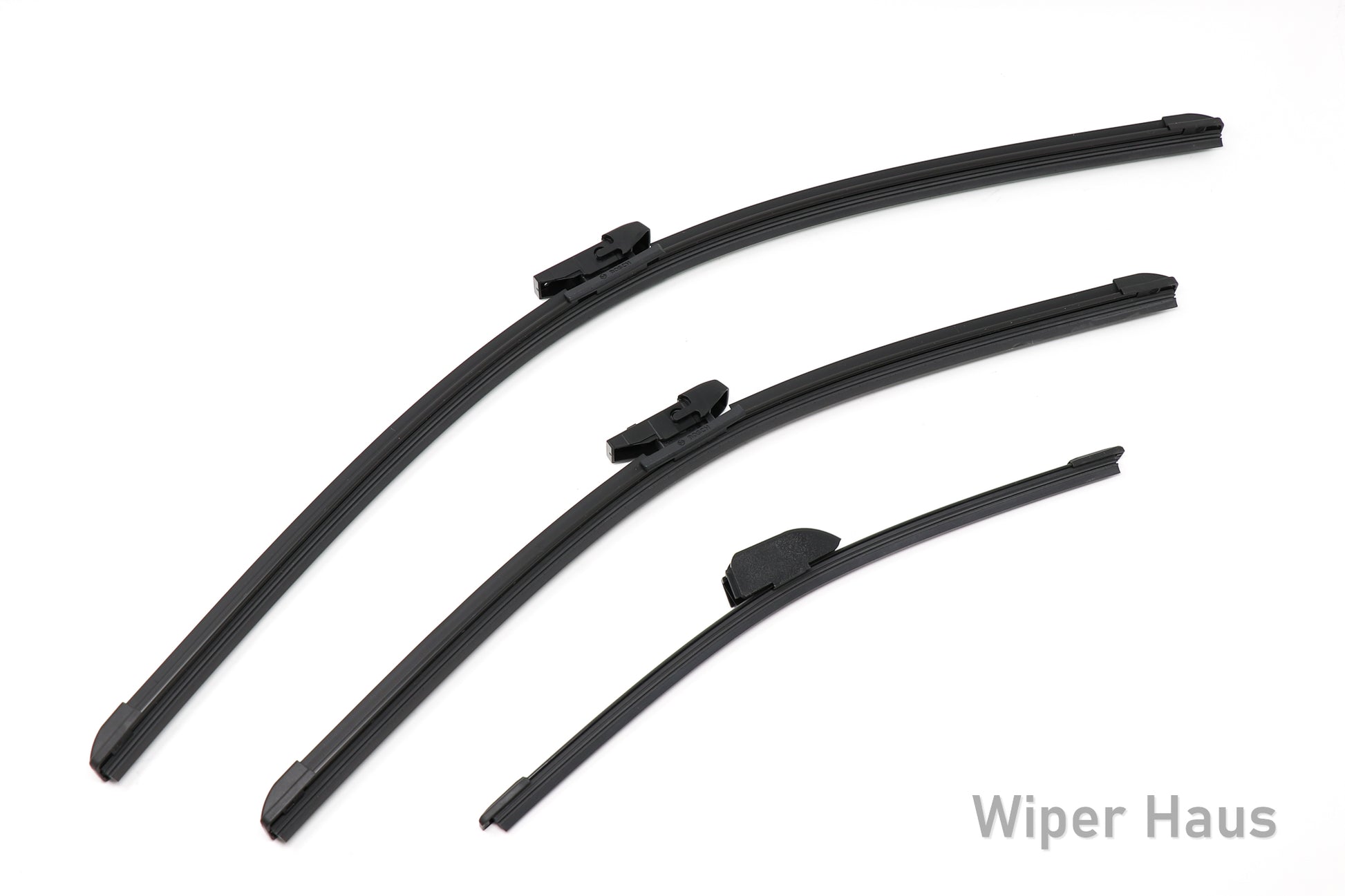 2 bosch aerotwin front wiper blades and 1 bosch rear wiper blade on white background