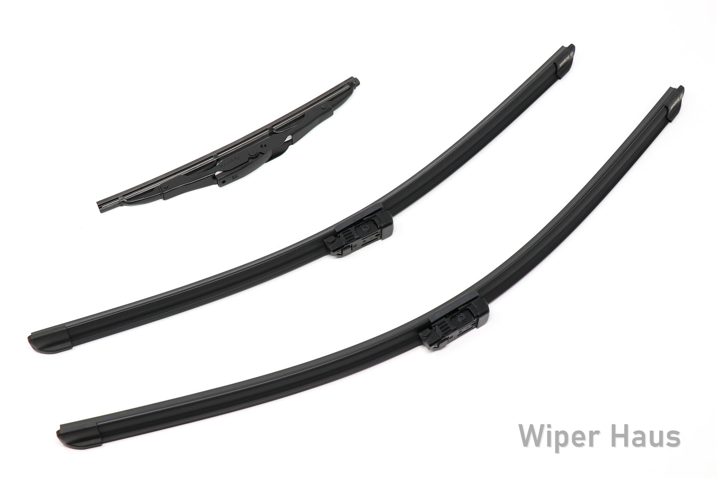 2 bosch aerotwin front wiper blades and 1 bosch rear wiper blade on white background