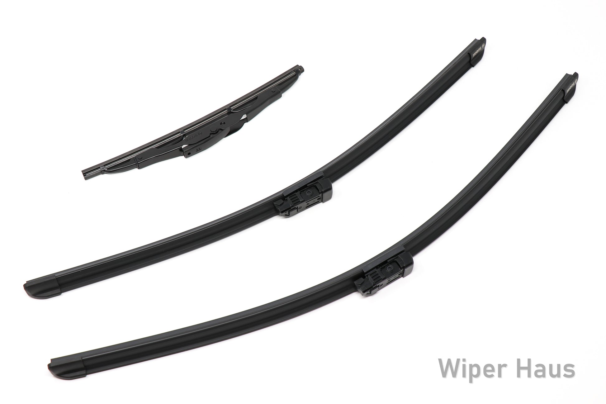 2 bosch aerotwin front wiper blades and 1 bosch rear wiper blade on white background