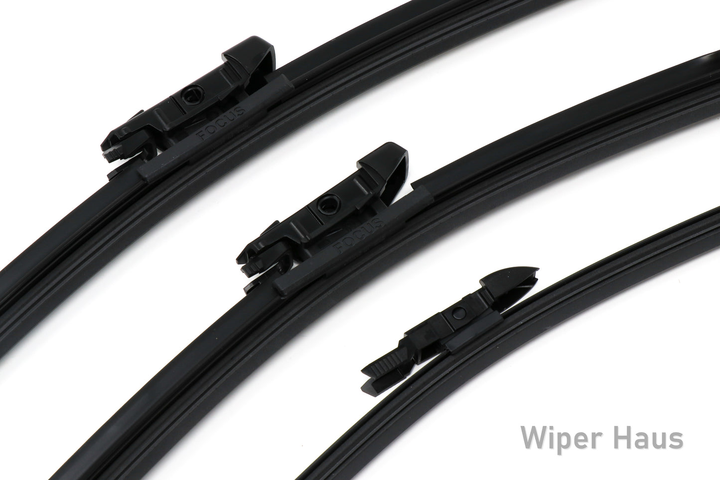 Detail view of Bosch FOCUS front and rear wiper blades 