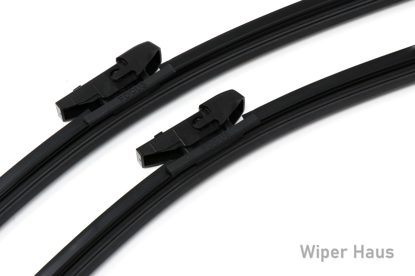 Detail view of Bosch FOCUS front wiper blades