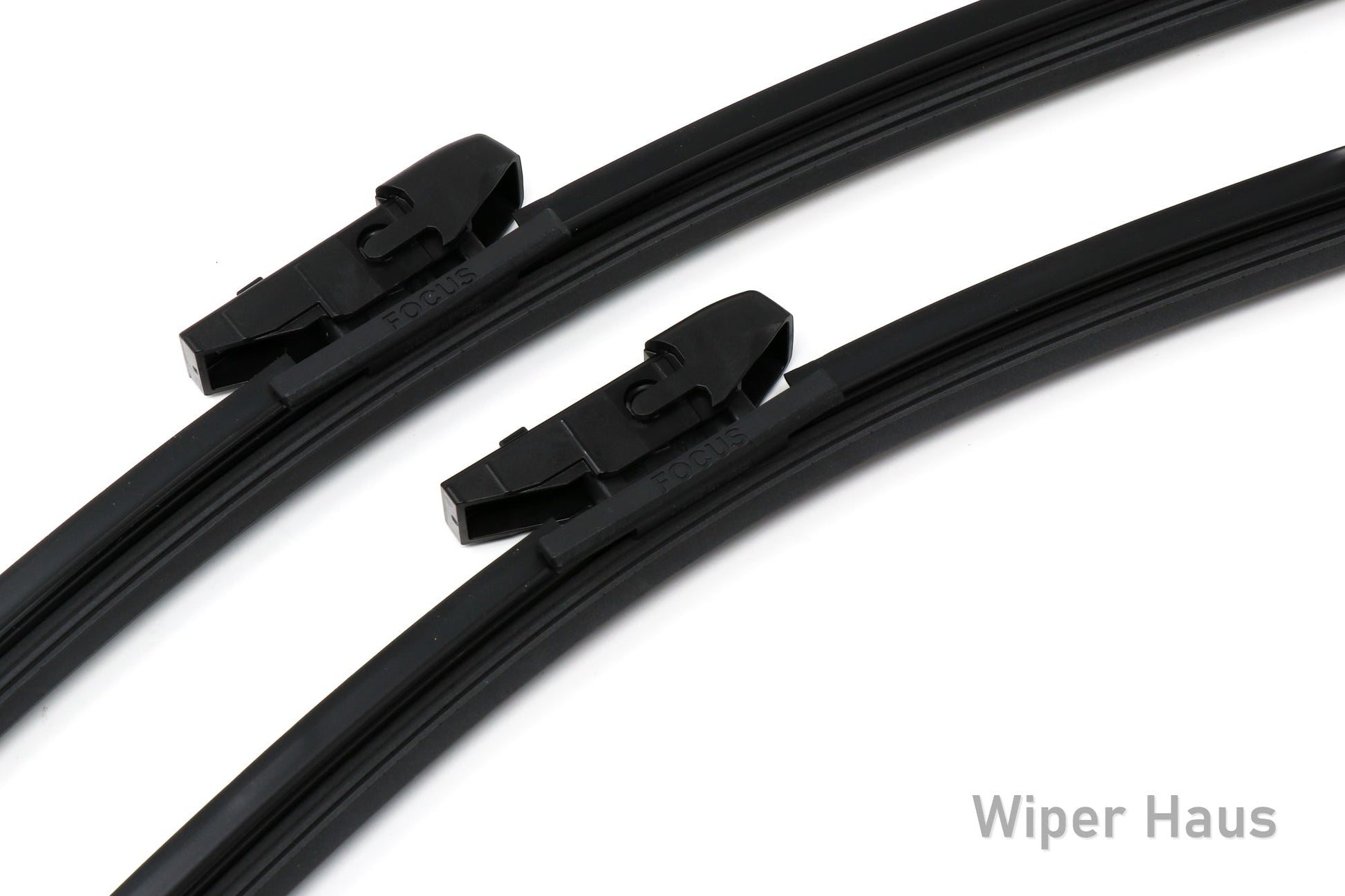 Detail view of Bosch FOCUS front wiper blades
