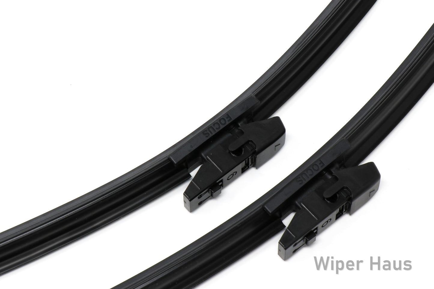 Detail view of Bosch FOCUS front wiper blades